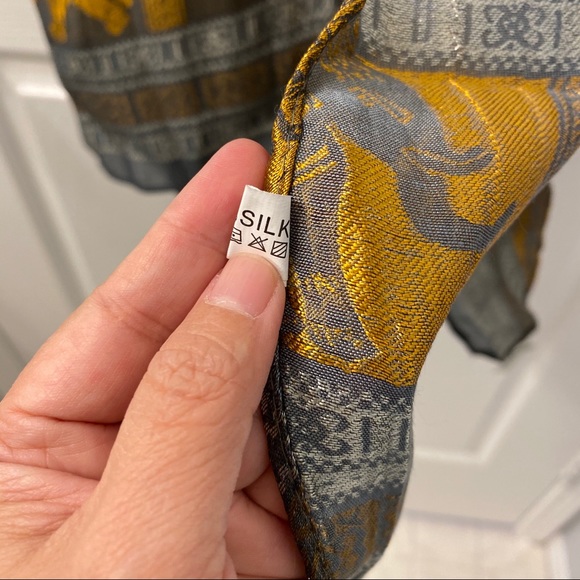 ⚡️2 for $20 NWOT Thai Silk Scarf - Picture 4 of 4